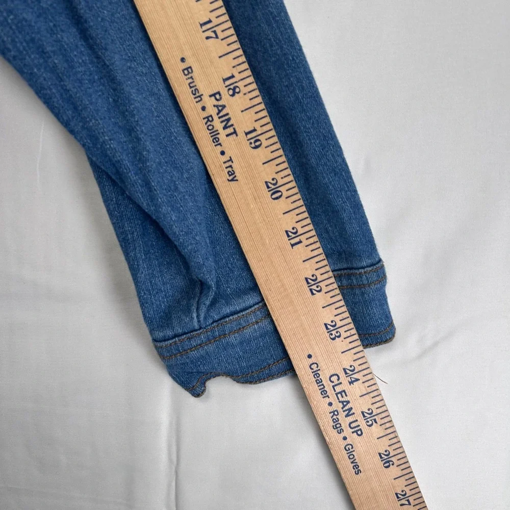 One World Denim Jacket Womens 1X Blue‎ Medium Wash Faded Button Front Trucker